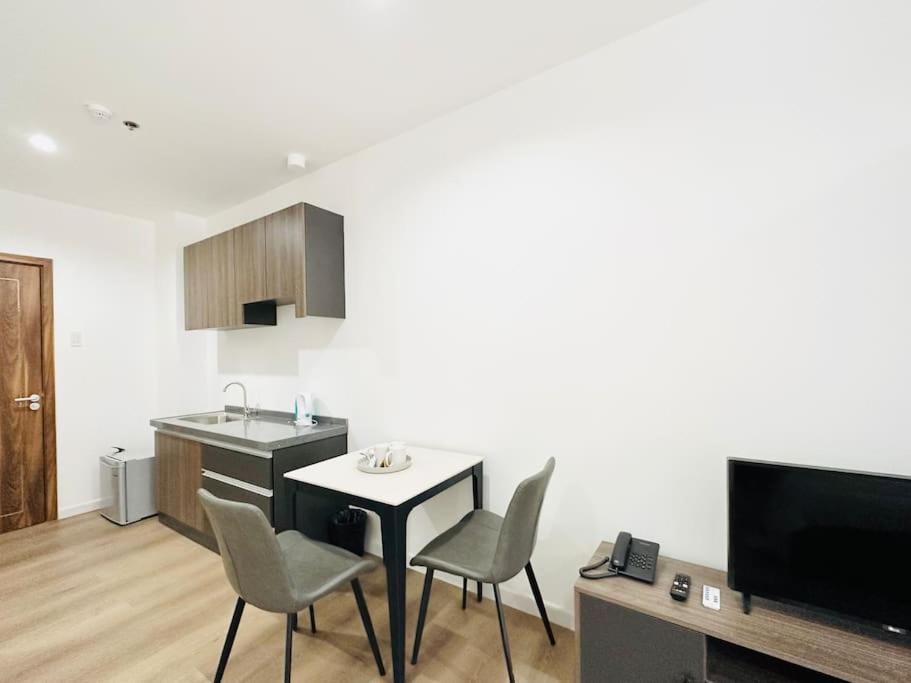 Mangrove Residences Mactan Punta Engaño 外观 照片
